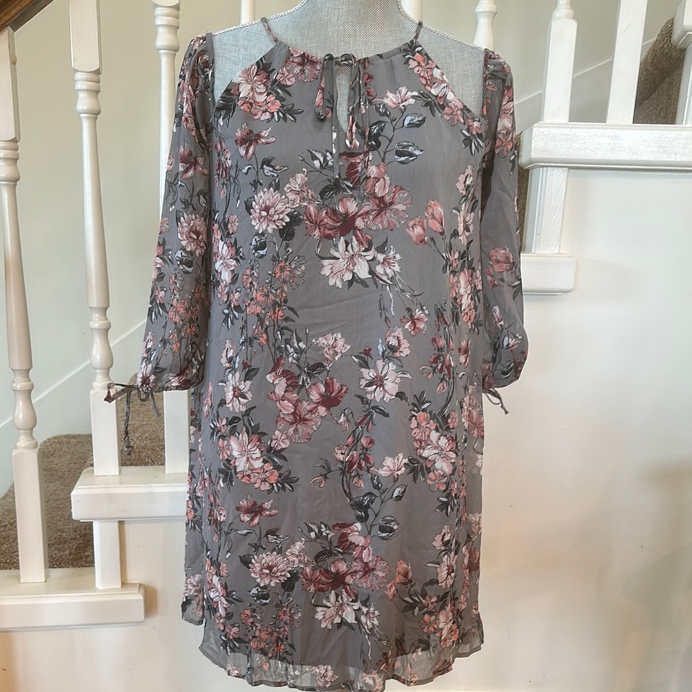 Nwt. Bebop cold shoulder dress